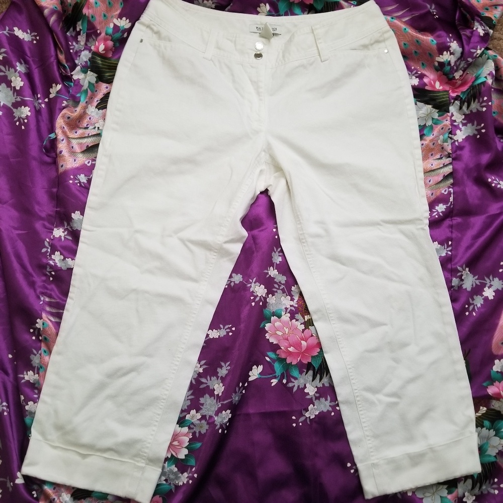 White House Black Market Crop pants
